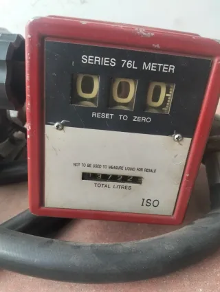 Bomba trasiego combustible con contador