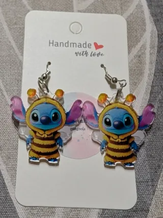 Orecchini Stitch a tema ape
