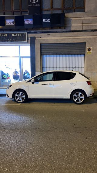 SEAT Ibiza 2014 105cv (Pantalla, Camara, Subwofer)
