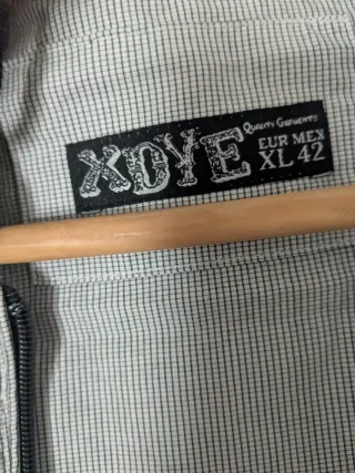 Cazadora fina de hombre.