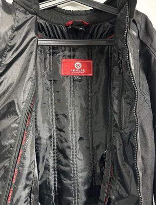 Chaqueta Armure Negra