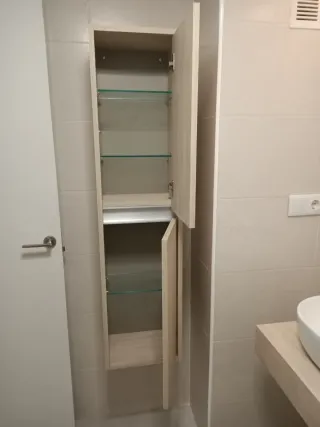 Armario baño moderno madera