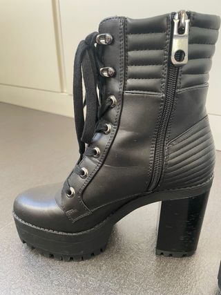 Botín tacón ancho negro talla 38