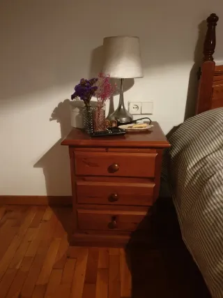 Dormitorio completo madera maciza