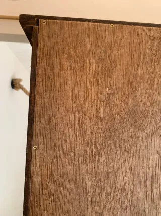 Armario de madera rústico