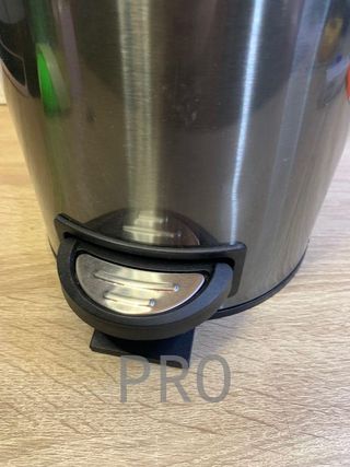 Cubo de pedal de acero WENKO