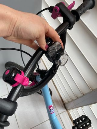 Bicicleta infantil azul y rosa
