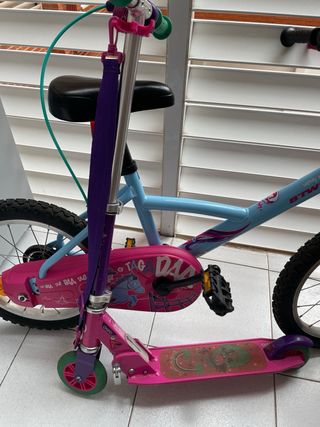 Bicicleta infantil azul y rosa