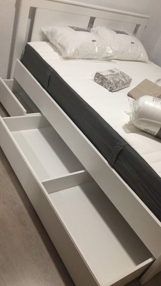 Cama Matrimonial Ikea mod. Songesand 135cm x 200