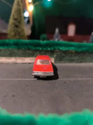 1/87 WIKING AUDI 100 ROJO