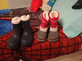 Abbigliamento da neve per bambini, taglie 6 e 10 anni