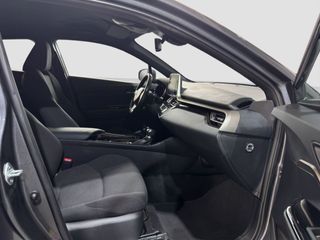 Toyota C-HR Hybrid Advance