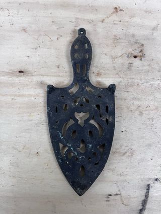 Base de bronce para plancha antigua