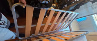 Somier metálico con lamas de madera y patas