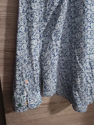 Camisa Flores azules