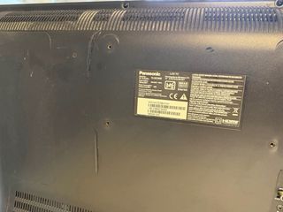 Televisor Panasonic TX-32C300E de 32 pulgadas.