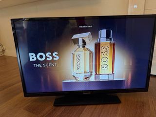 Televisor Panasonic TX-32C300E de 32 pulgadas.