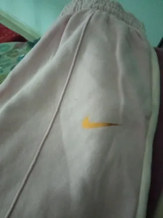 Conjunto Nike Hoodie y Pantalón Rosa