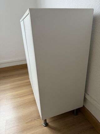 Cómoda de 2 puertas, ikea