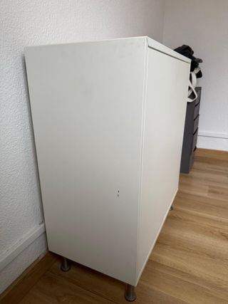 Cómoda de 2 puertas, ikea