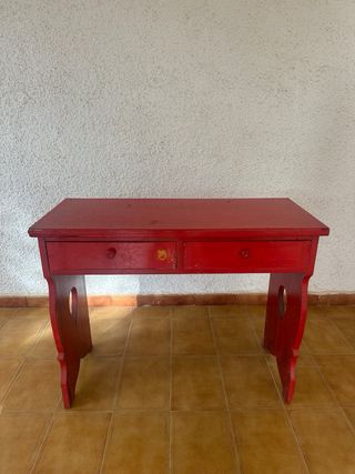 Mesa auxiliar vintage roja