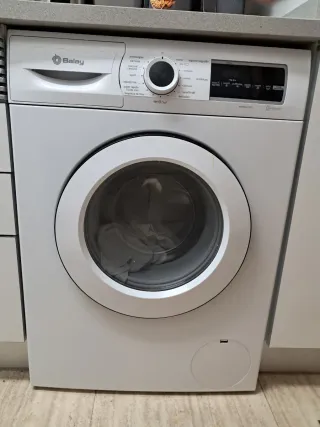 Lavadora Balay Blanca en perfecto estado.