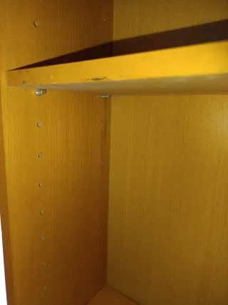 Estantería pequeña de madera