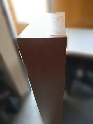 Estantería pequeña de madera