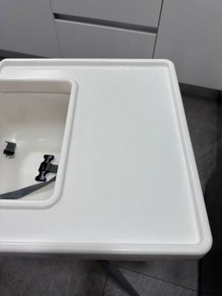 2 tronas Ikea bebé con bandeja