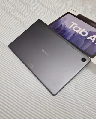 Samsung Galaxy Tab A7 Dark Grey con teclado