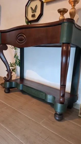 Consola antigua · pieza única de carácter