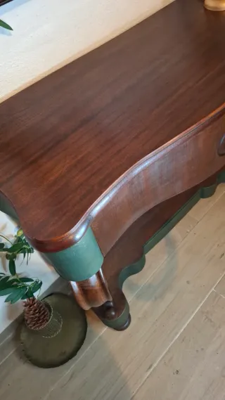 Consola antigua · pieza única de carácter