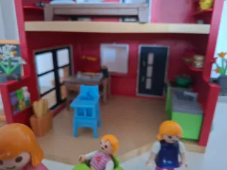 Conjunto Casa y Figuras Playmobil