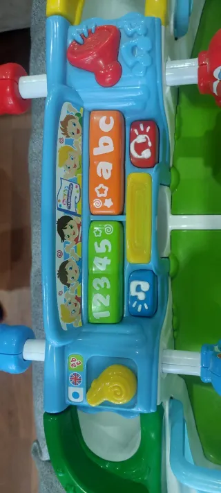 Futbolín infantil de juguete