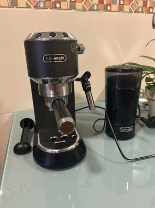 Cafetera D'Longhi para café molido/monodosis