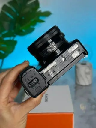 Sony ZV-E10 COMO NUEVA