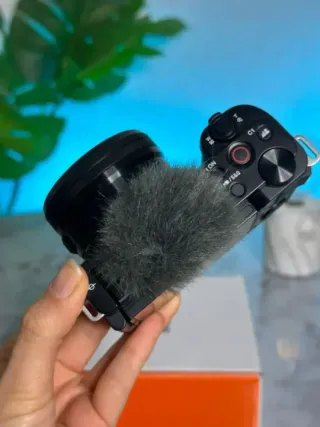 Sony ZV-E10 COMO NUEVA