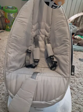 Mecedora eléctrica bebé 4moms