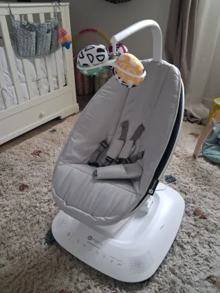 Mecedora eléctrica bebé 4moms