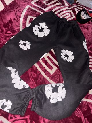 Pantalón negro denim