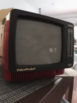 Televisor Portátil Hinari VideoPocket 6''  Vintage