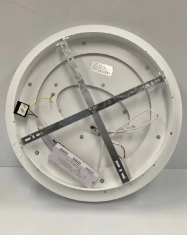 OPORTUNIDAD UNICA!Lampara Plafón Royal LED 85W Cr