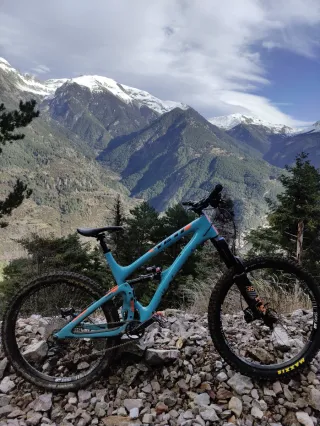 Yeti SB6 Turq