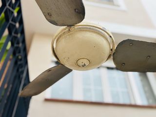 Ventilador de techo vintage beige