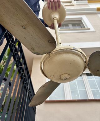 Ventilador de techo vintage beige