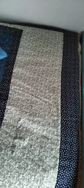 Colcha patchwork estrellas azul y beige