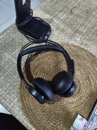 Poly Voyager Focus 2 Cascos Bluetooth