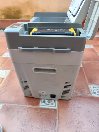 Nevera Portátil Bouge 29L con Batería