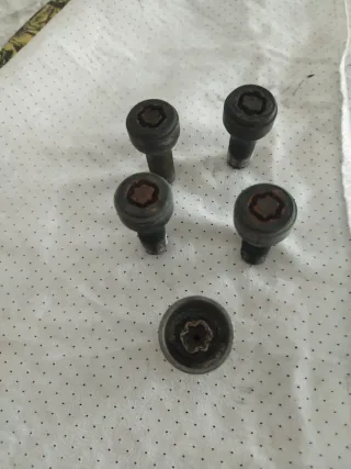 4 Bulloni Antifurto Mini Cooper / BMW