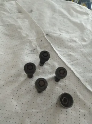 4 Bulloni Antifurto Mini Cooper / BMW